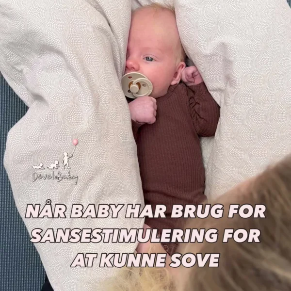 Nogle babyer har svært ved at mærke sig selv og deres krops afgrænsning pga et naturligt umodent sansesystem, hvilket f…