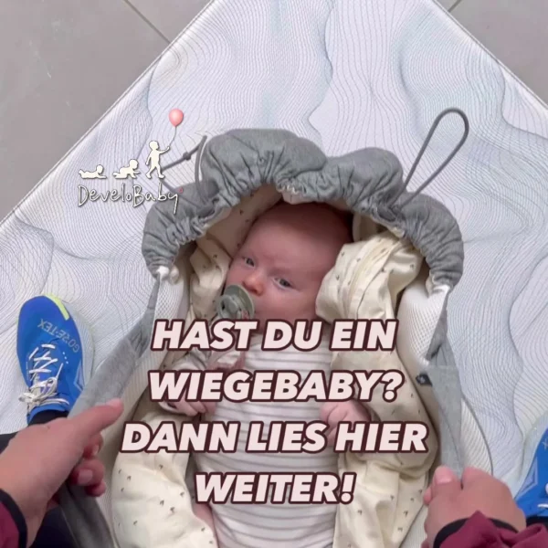 Wenn ein Baby ein hohes Bewegungsbedürfnis hat, um zu schlafen. Die meisten Babys schlafen besser ein und lassen sich l…