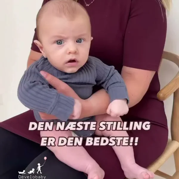 Vidste du, at det at variere din babys stillinger i løbet af dagen, er noget af det bedste, du kan gøre for den motoris…
